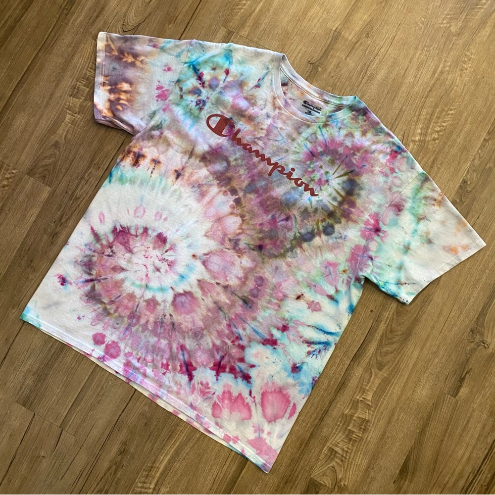 🧼NEW🧼 CUSTOM CHAMPION TIE DYE WMNS TEE